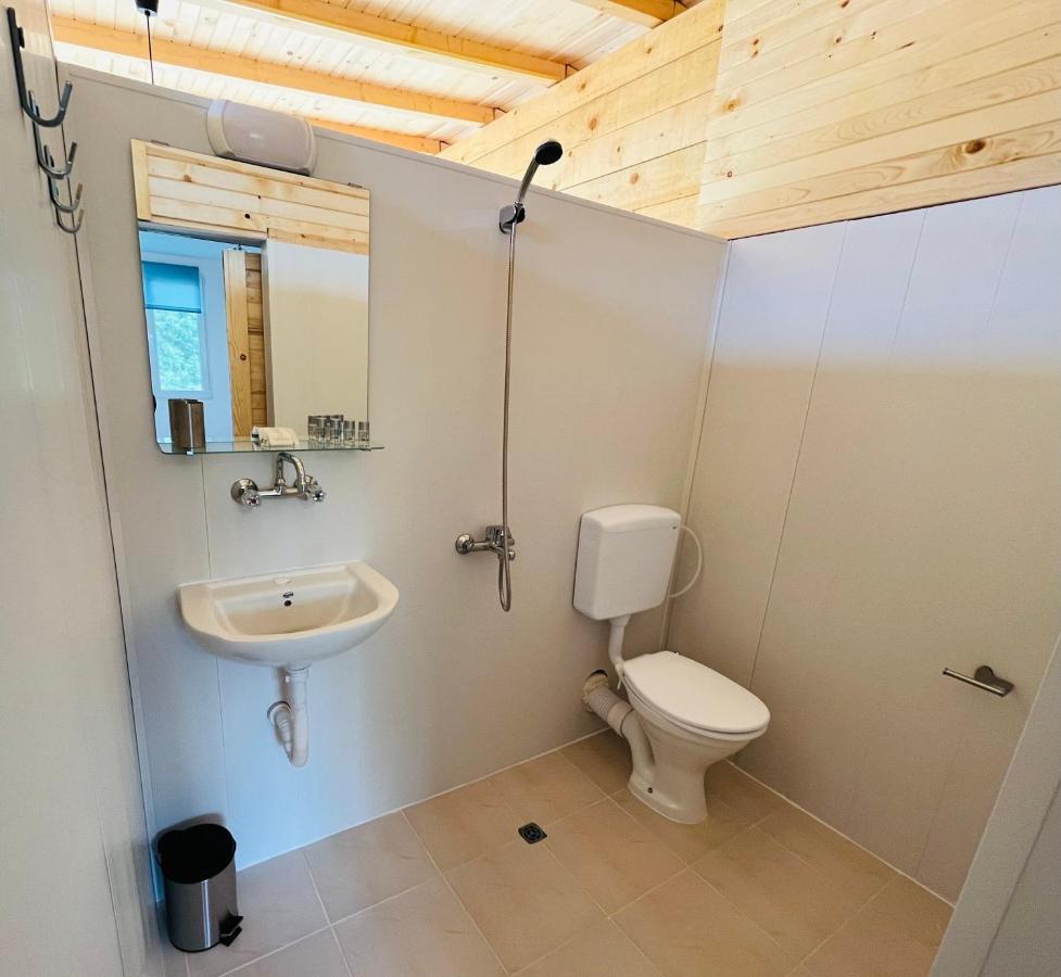 Cozyhut Бунгало Под Наем Tjernomorets Exteriör bild