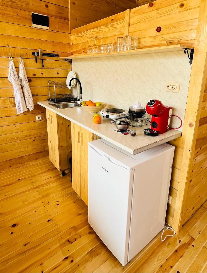 Cozyhut Бунгало Под Наем Tjernomorets Exteriör bild
